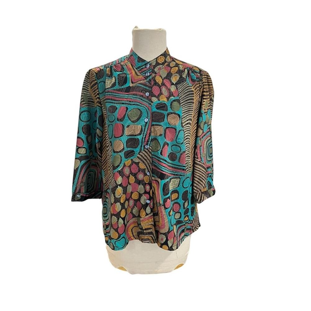 Size Large Vintage Over Star Womens Silky Blouse Mandarin Collar Jungle Pattern